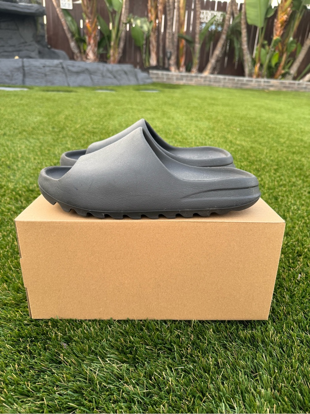 adidas Yeezy Slide Dark Onyx Size 12 Kanye West